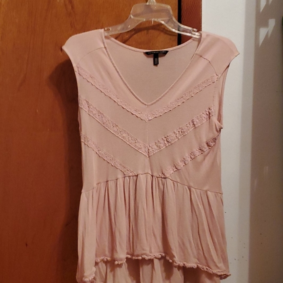 Pink sleeveless blouse - Picture 1 of 3